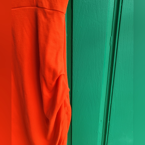 UK 2 LA Dress - Picture 4 of 8